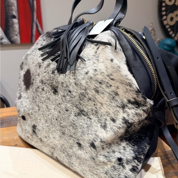 Eleven Thirty Shop Katie Weekender Travel Bag: Salt & Pepper - Picture 7 of 9